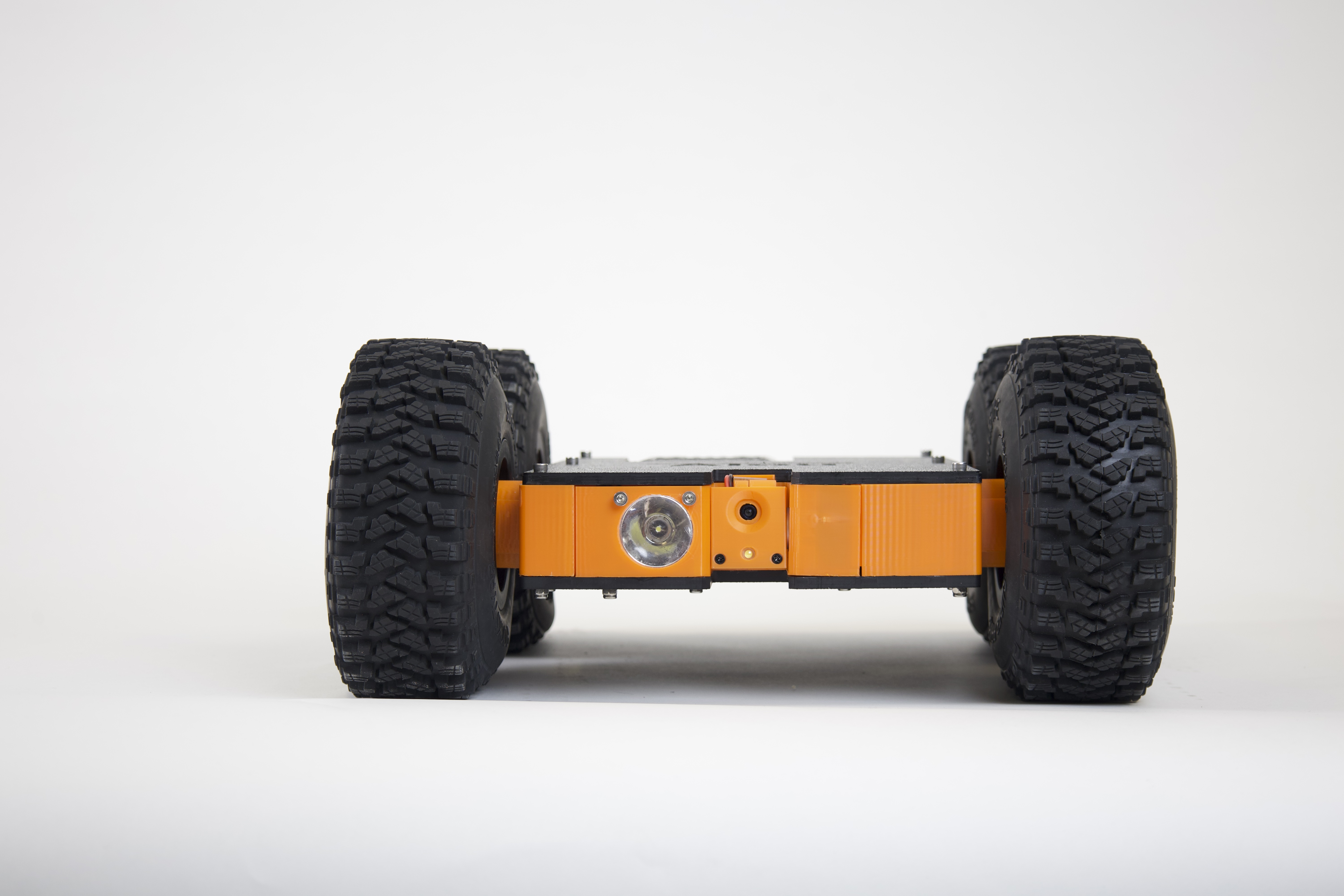 Low-profile crawlspace robot for under-house inspection